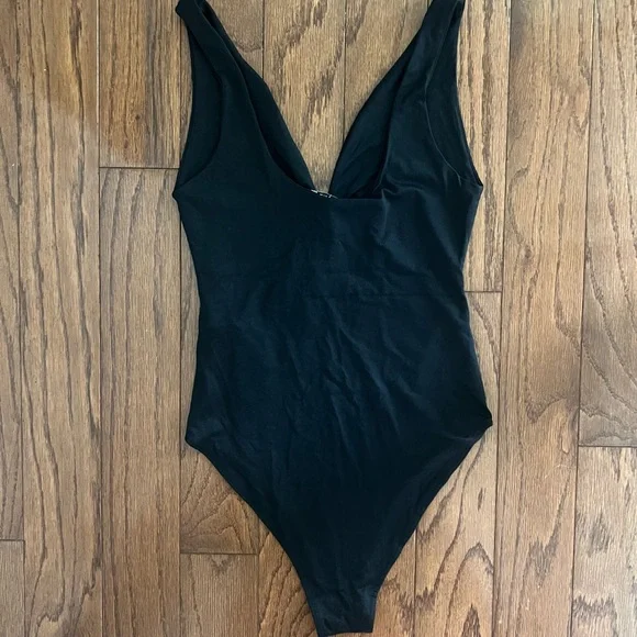 Zara Black Bodysuit - Picture 2 of 3